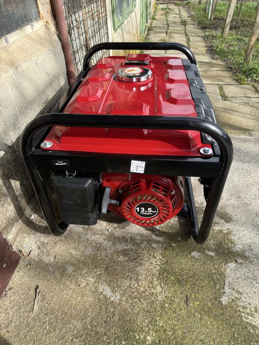 Продавам бензинов генератор HONDA - монофазен и трифазен 6.5 kW.