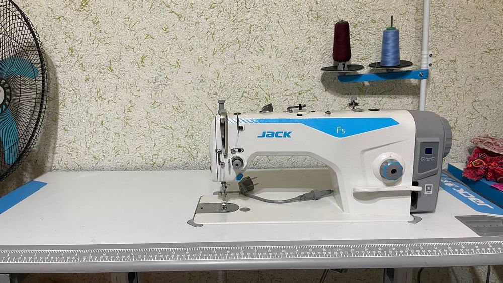 Швейная машина F5