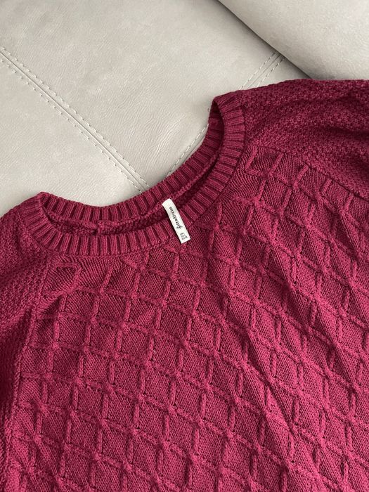 Pulover visiniu Stradivarius