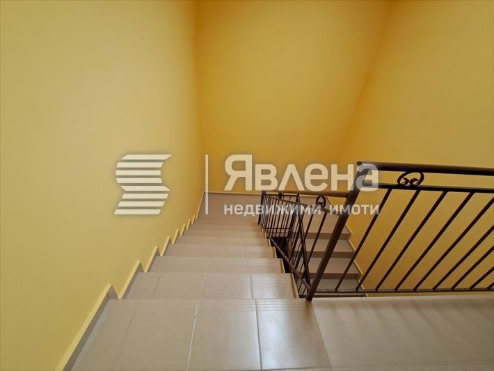 Тристаен апартамент в Несебър