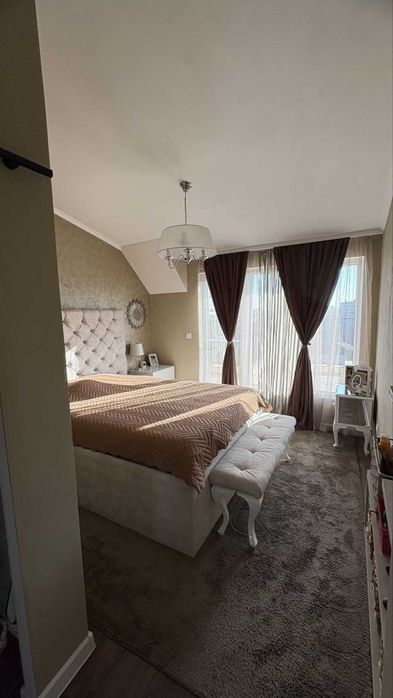 Продава се Тристаен апартамент в Пловдив, Кючук Париж - 230 кв.м за 964 €/кв.м - Снимка #4