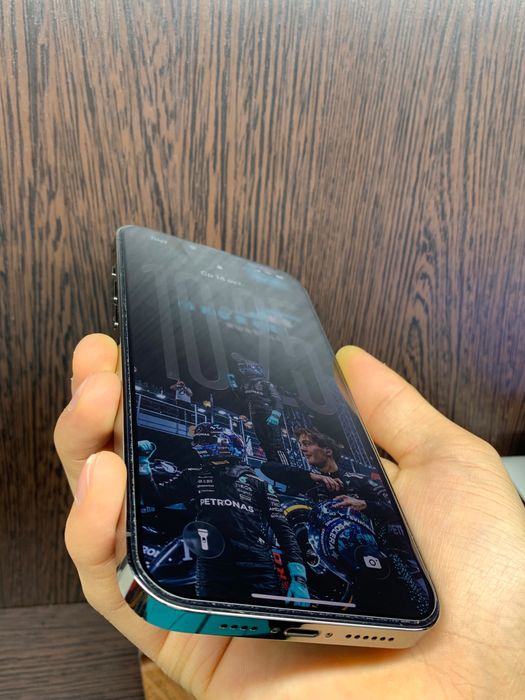 Продаю iPhone 13 pro Max