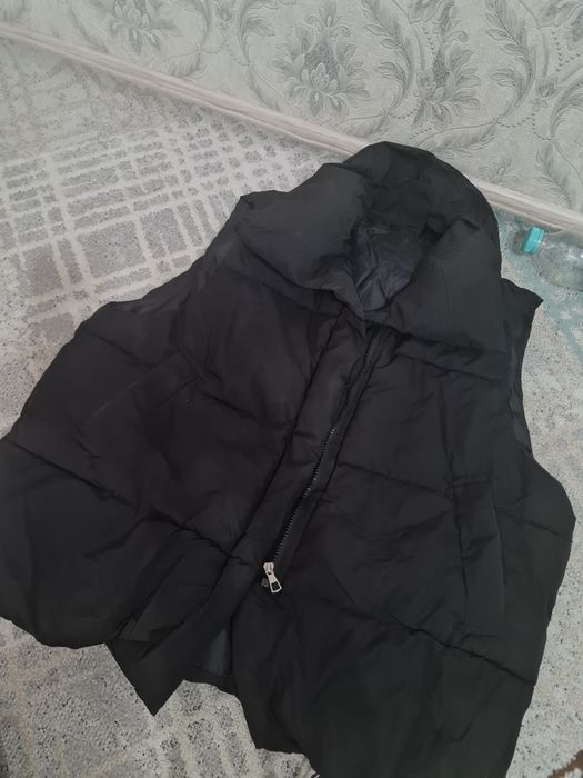 Продаётся безрукавка