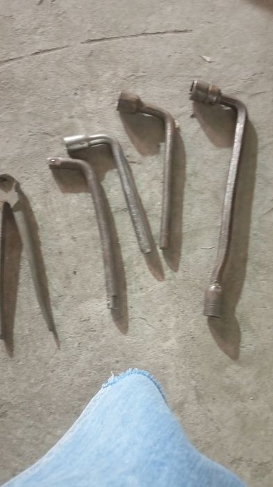 Продам баллонные ключи