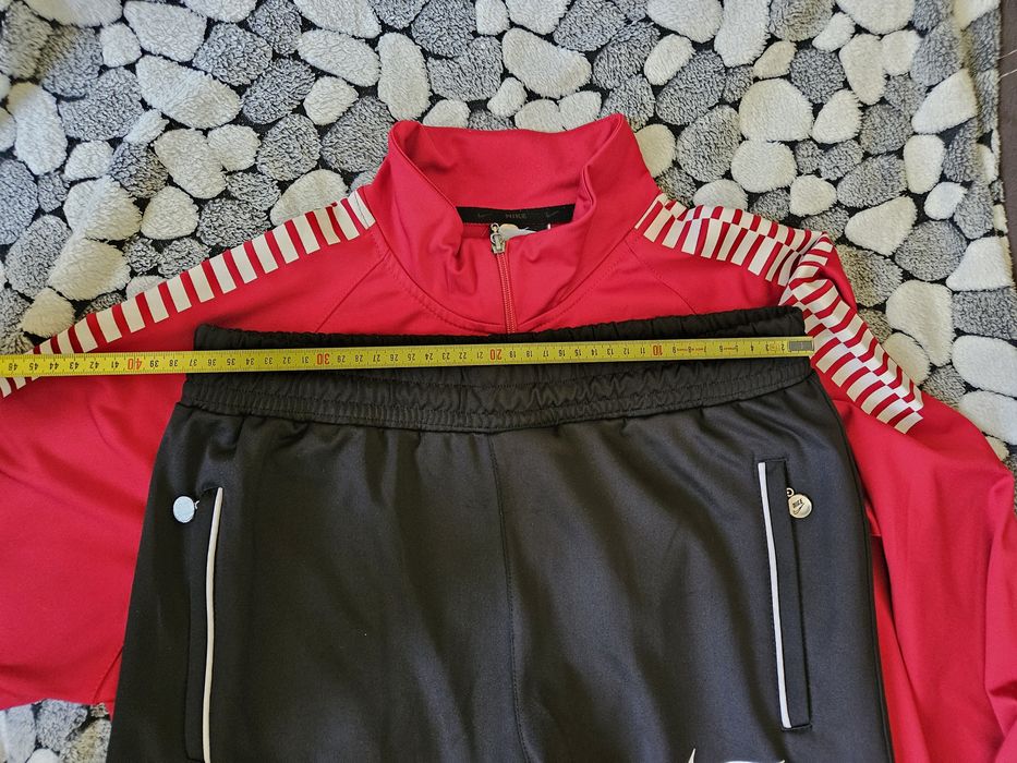 NIKE L - XL Мъжки спортен комплект червено/Бордо и черно