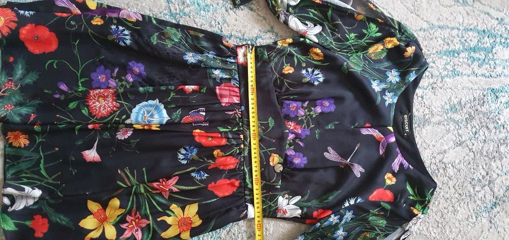 Rochie deosebită multicoloră