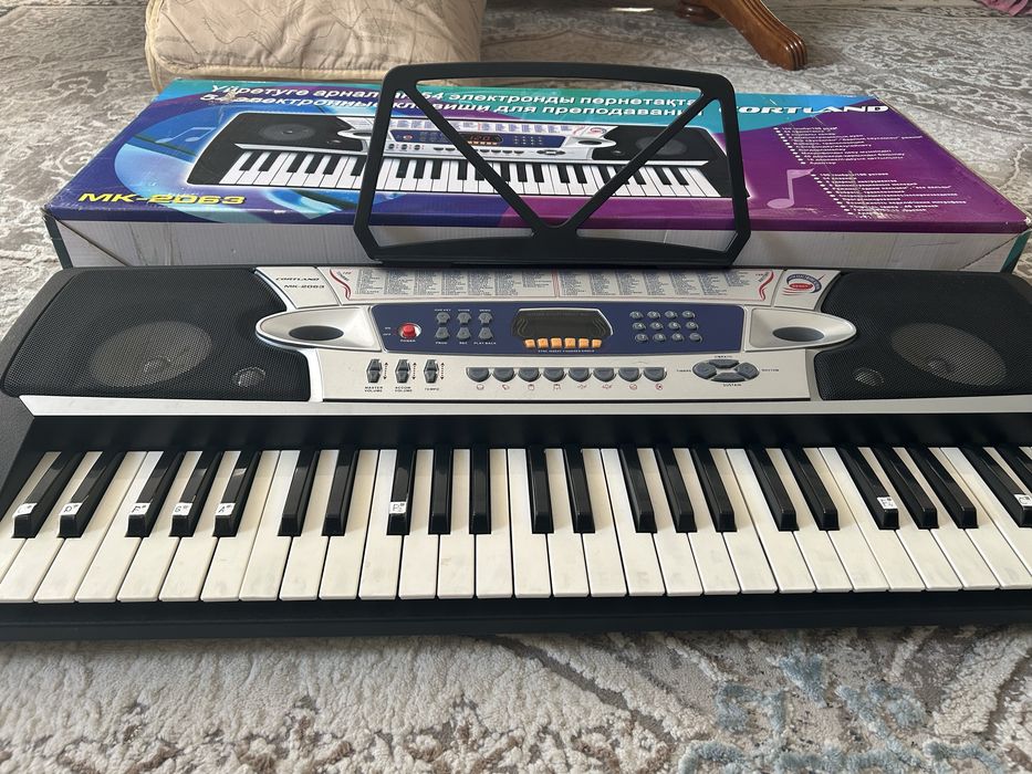 Синтезатор CORTLAND MK-2063