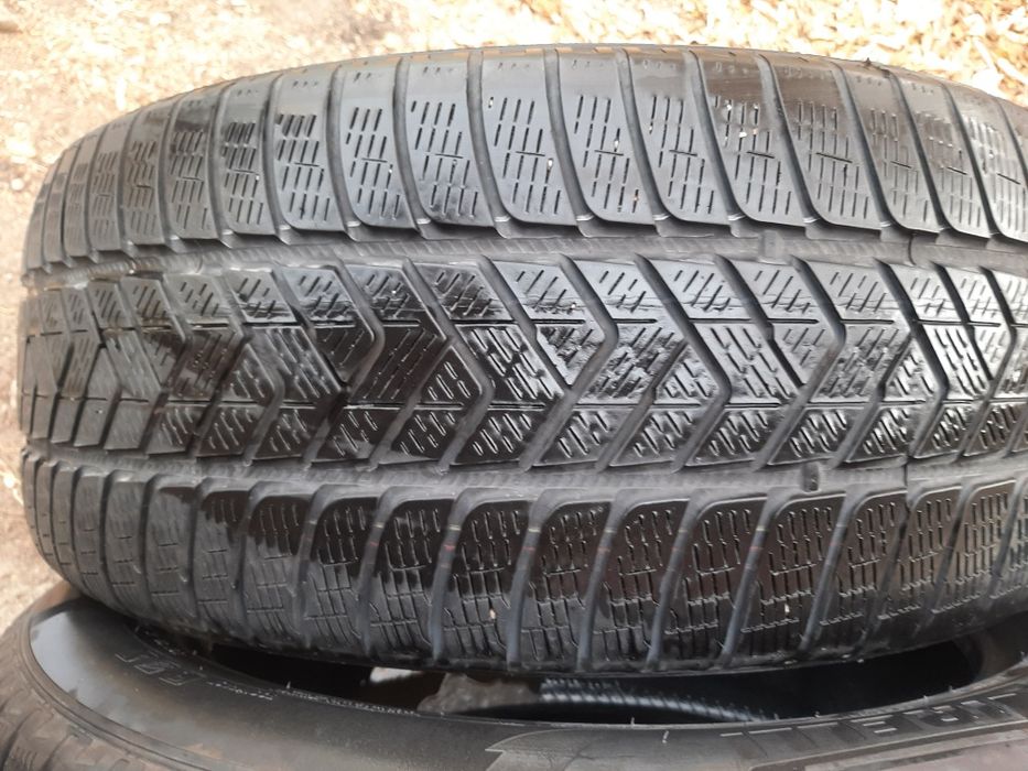 Продам шины 255/50/20 пирелли