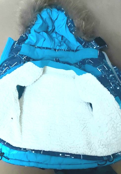 Продам зимний комбинезон для мальчика