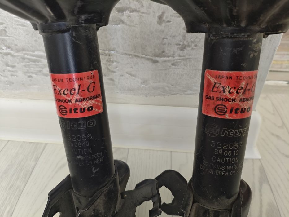 Продам Амортизаторы