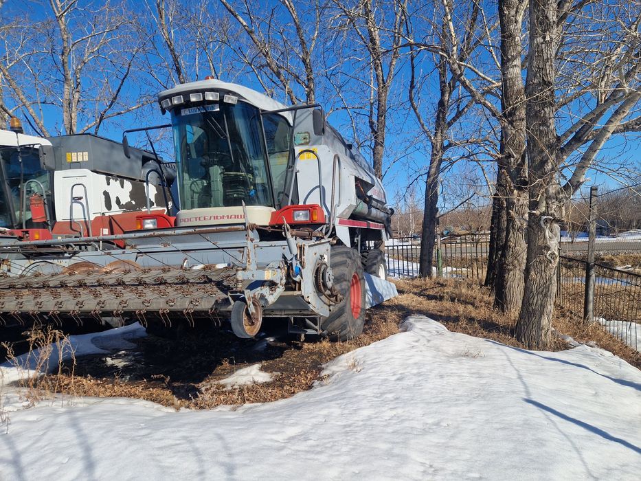 Продам два комбайна вектор 410