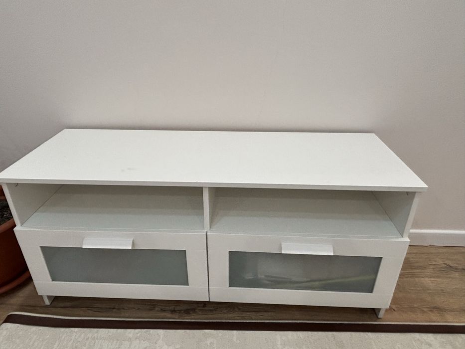 Продам новую тумбу под тв