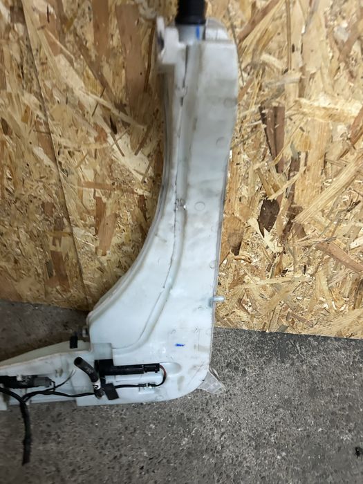 Vas lichid parbriz Bmw X3 F25 X4 F26