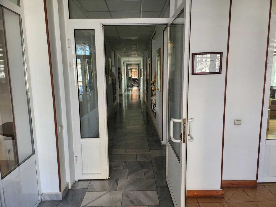 Аренда офиса (500 кв. метров) со своей парковкой