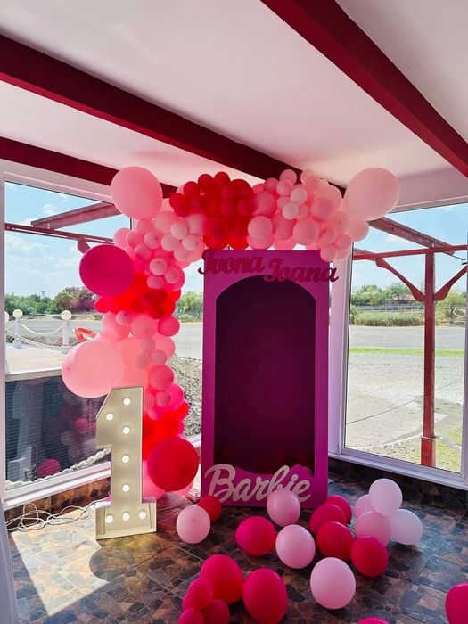 Panou foto si cabina Barbie