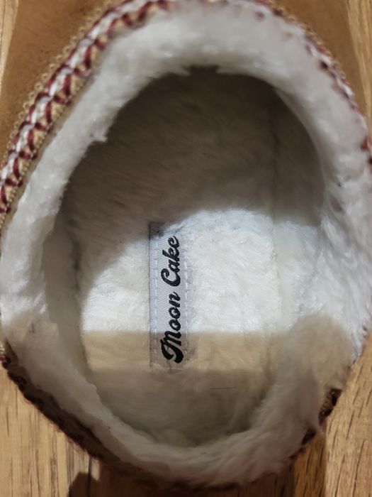 Papucei de casă Moon Cake 33