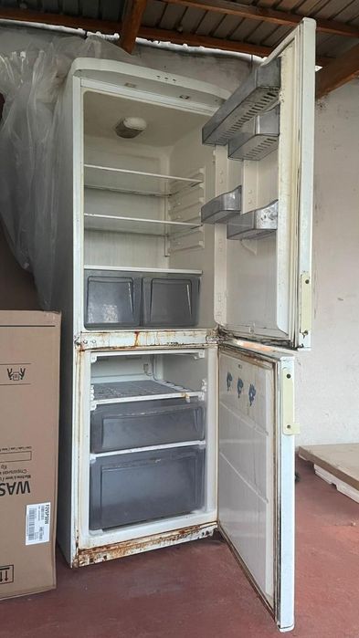 Холодильник в хорошем состоянии