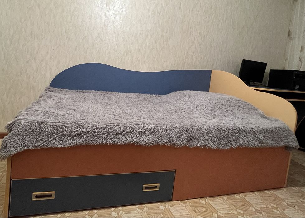 Гарнитур для детской комнаты