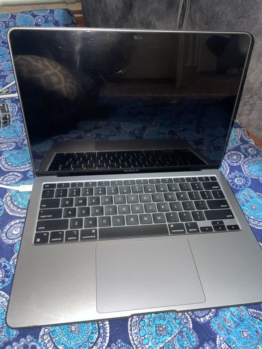 MacBook Air m1 256г