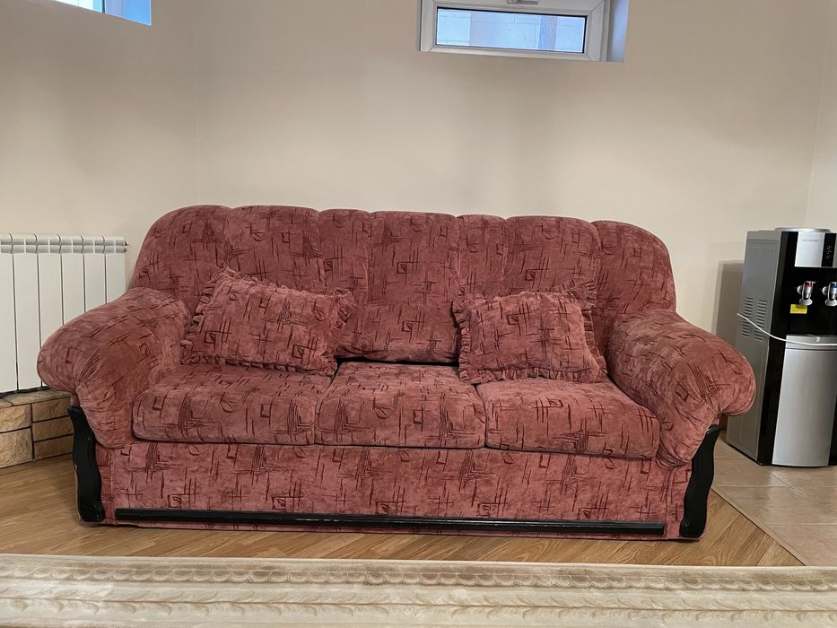 Продам 3 дивана и 2 кресла