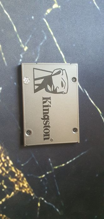 Vand ssd kingstone OCAZIE NOU!!! Super negociabil