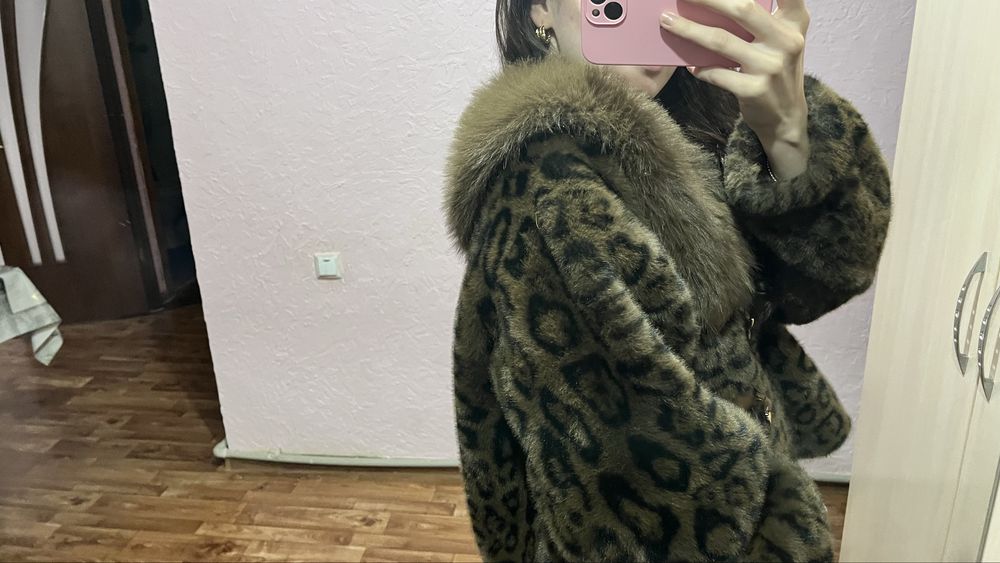 Шуба с воротником экошуба