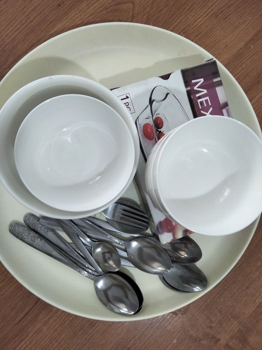 Тегін ыдыс беремін