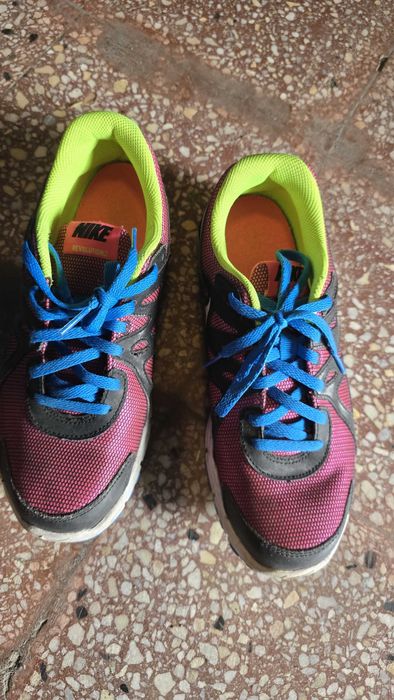 Nike adidas N 38,5    маратонки упортебявани