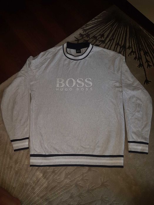 Bluza originala uk Hugo boss Barbat,Marime L stare perfectă ,
