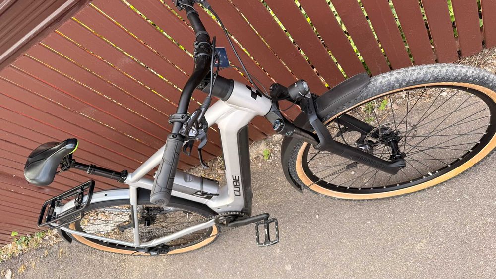 Cube Kathamandu 29'er 2024 ca NOU smart 2024 full XT frane 4 pistoane E-Bike Bicicleta Electrica oras trekking