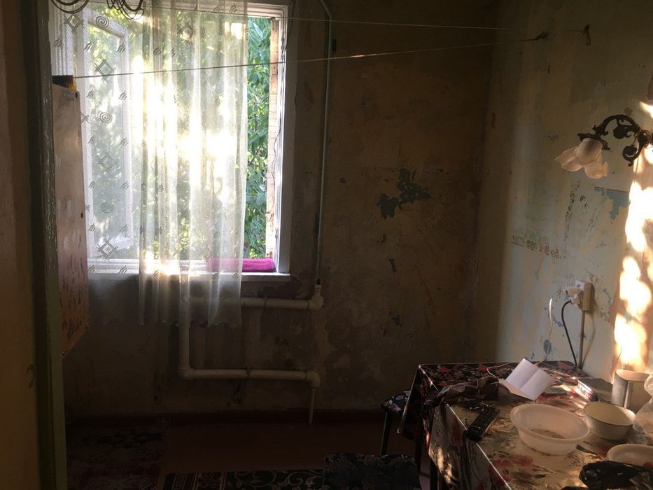 Продам спутник2 1ком 2этаж 2этажки В деревянном доме
