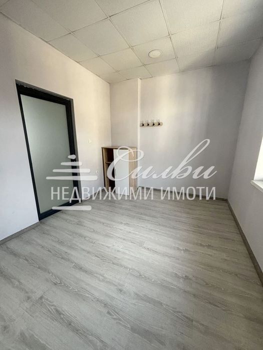 Дава се под наем Офис в Шумен, Център - 20 кв.м за 153 € - Снимка #1