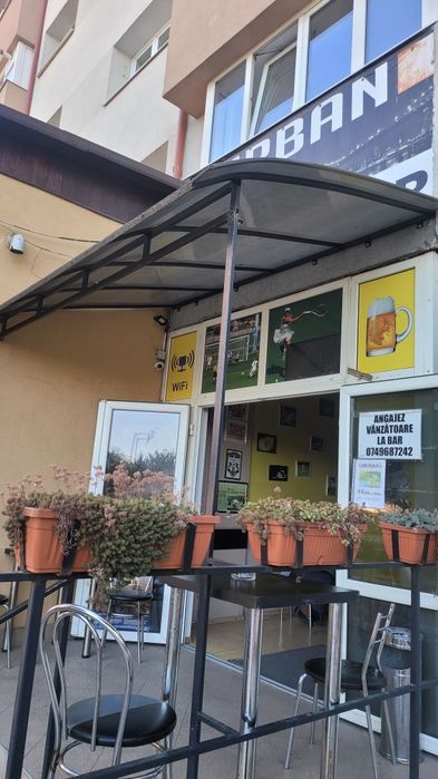 Vând marchiză demensiune: 2.5m/2m.