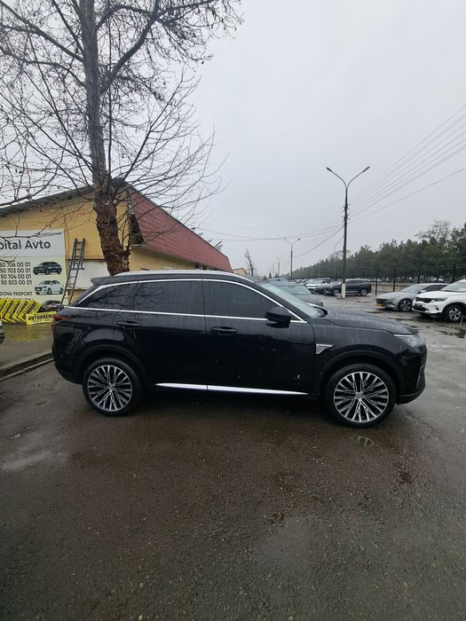 Срочна продаётся Nissan  Венучи ГИБРИД