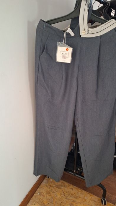 Продаю женские платья