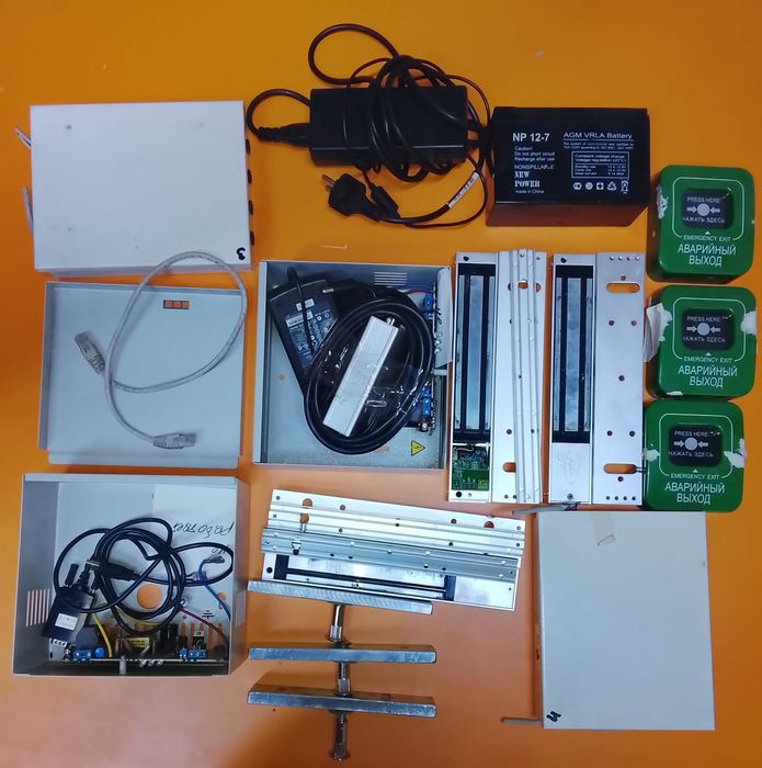 Камеры видеонаблюдения и видиорегистратор