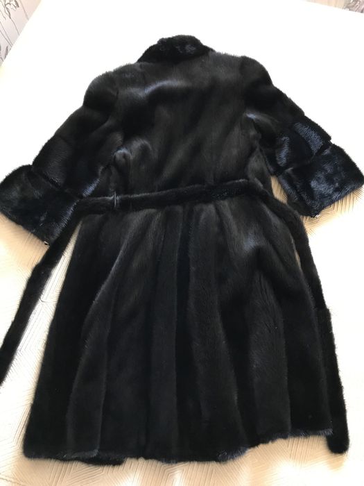 Продам норковую шубу