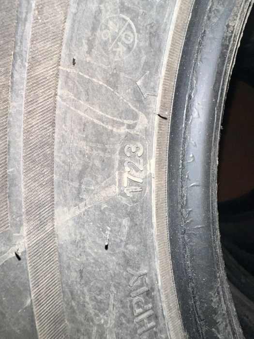 Продам комплект . Зимние шины . Шипованные