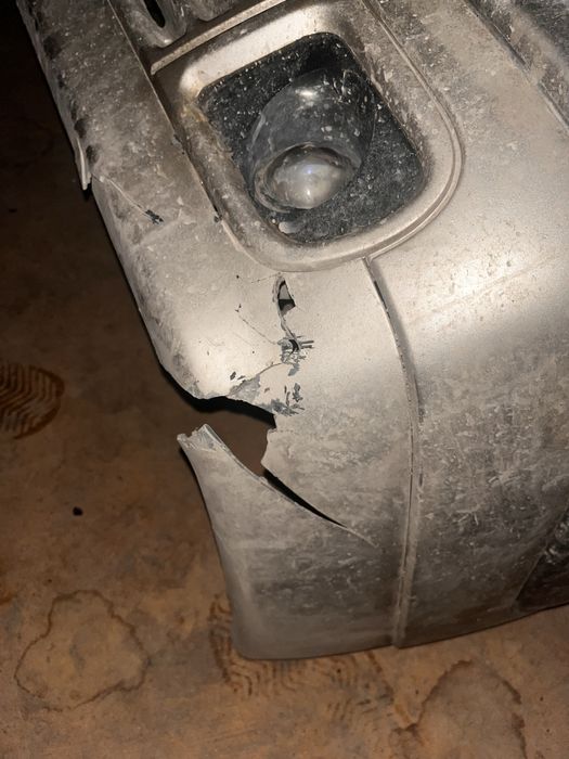 Бампер мерс 210 до рес