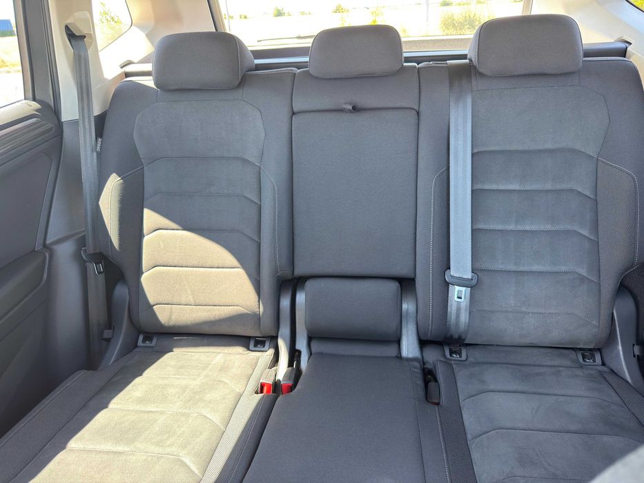 Vând Volkswagen Tiguan Allspace Elegance 2.0 TDI 4Motion DSG an fabricație 2021