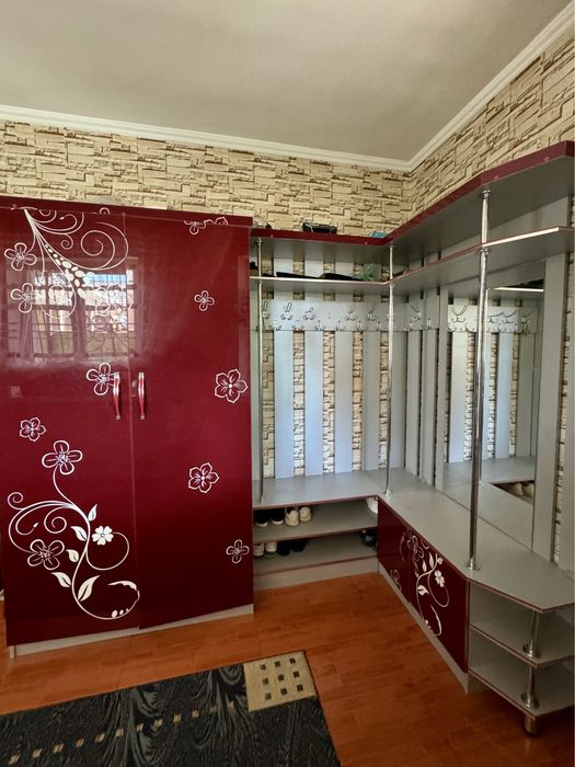 Шкаф для прихожей