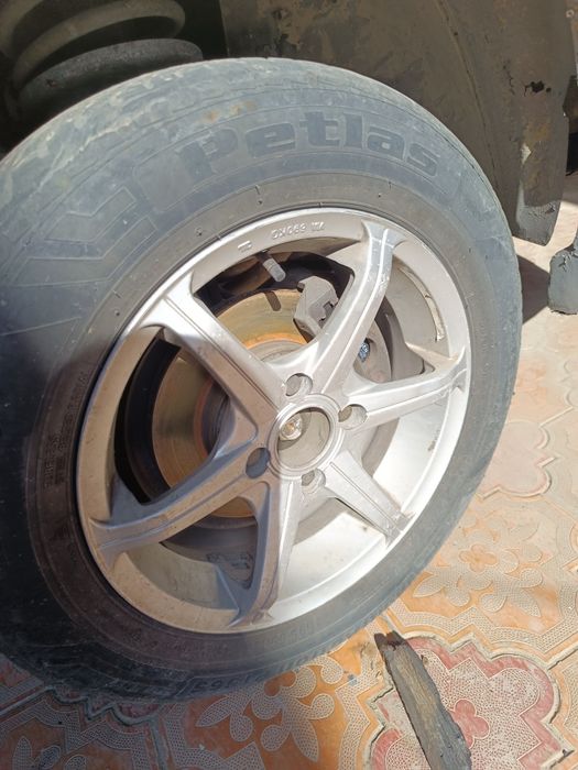 Продается автомобиль москвичь