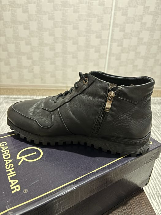 Продам зимнюю обувь