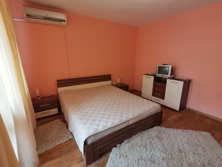 Дава се под наем Двустаен апартамент в Бургас, Възраждане - 80 кв.м за 178.5 € - Снимка #2