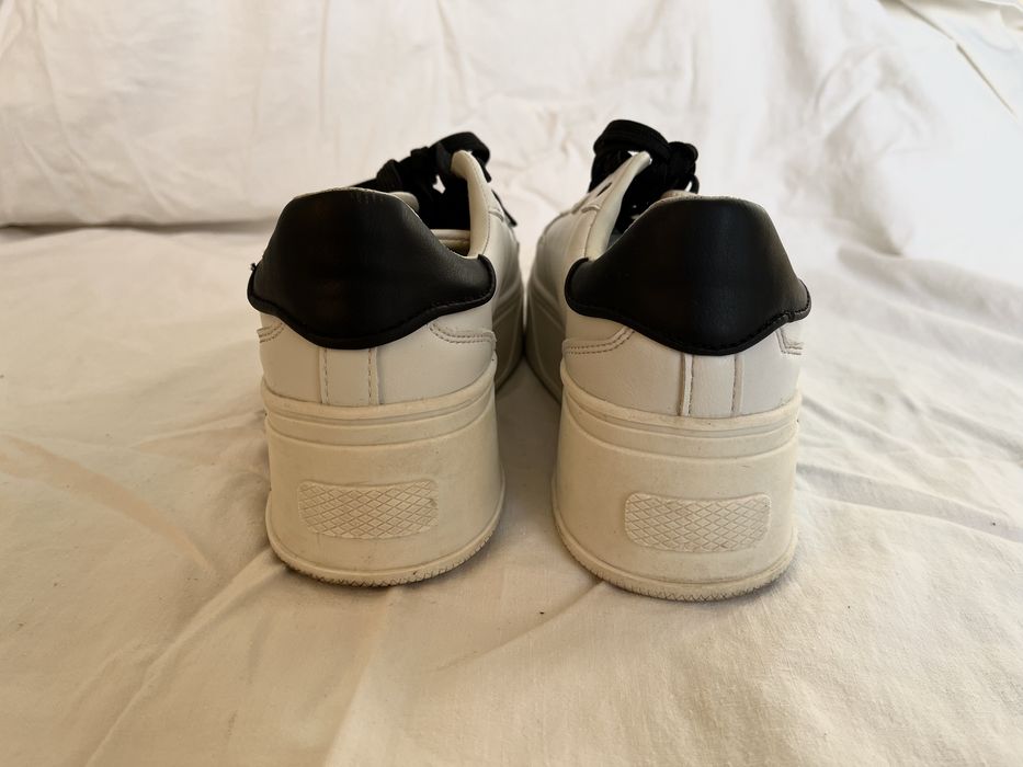 Обувки Bershka X Disney Mickey Mouse