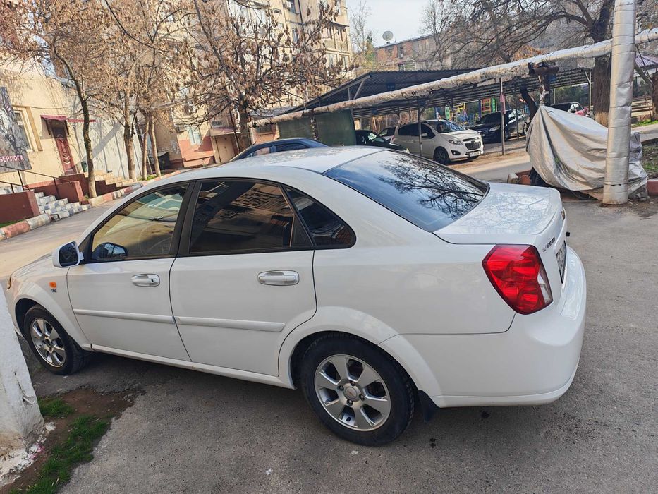 Шевроле Ласетти жентра килинган