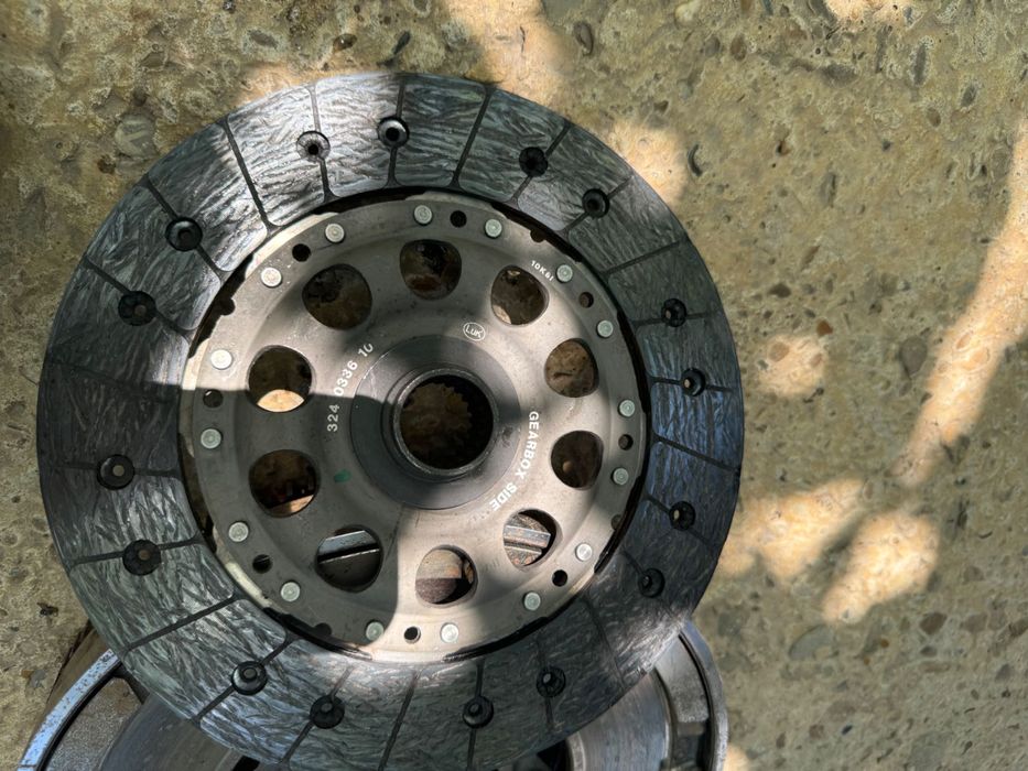 Kit ambreiaj Luk bmw seria 3 e90 cutie manuala