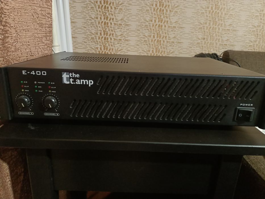 Продам усилитель ttamp 400