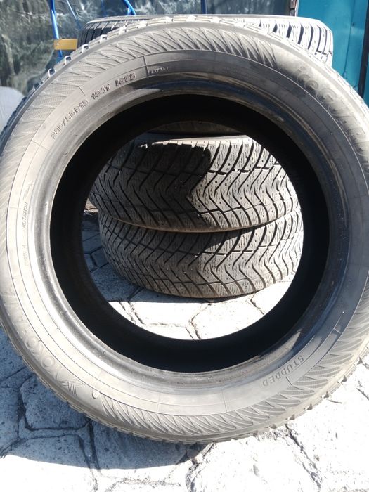 Шины для автомобилей.