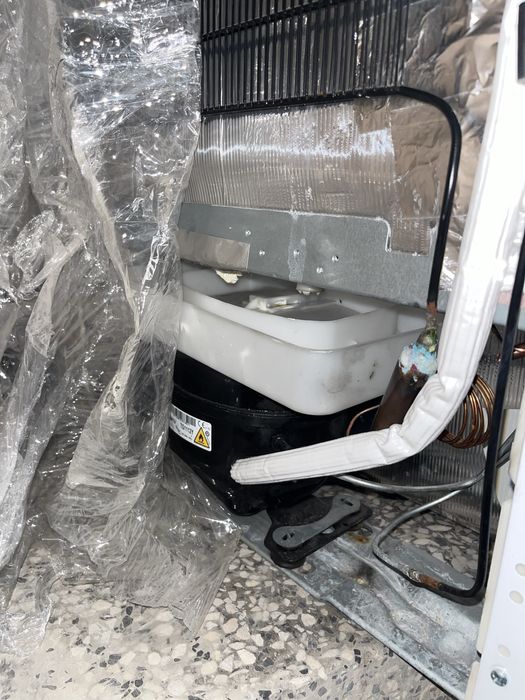 Хладилник с фризер за вграждане Евролукс